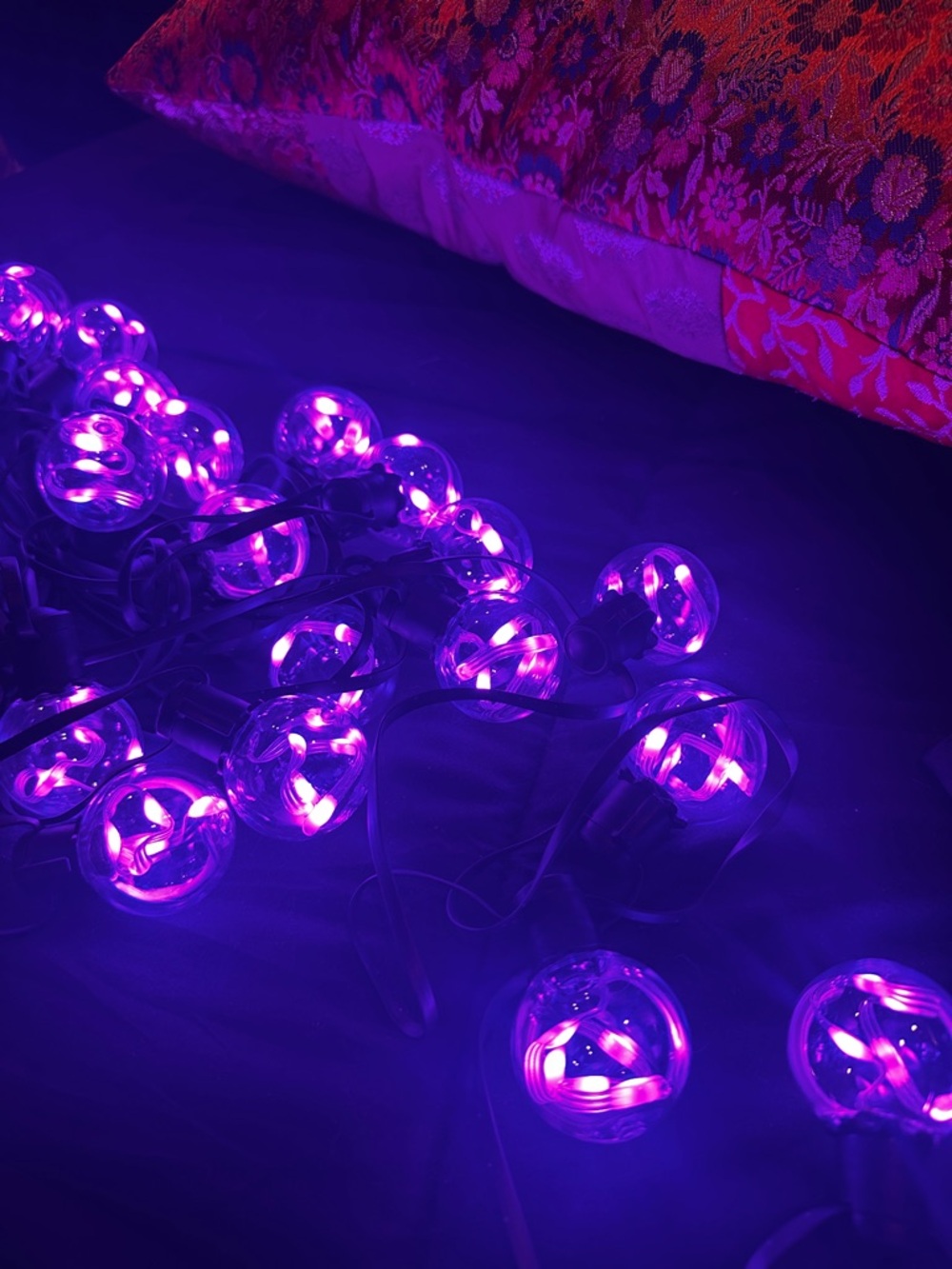 Outdoor LED 25 ft String Globe Light Set with Remote - Picture 10 of 10
